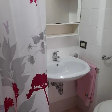 Casa Vacanza La Staffa 펜션 *